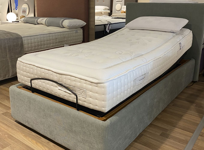 cama tapizada italiana con somier robustaflex